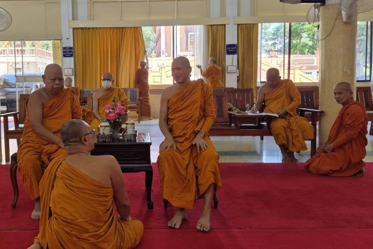 พระเดชพระคุณ พระเทพพัชรบัณฑิต เจ้าคณะภาค 4-5 (ธรรมยุต)  ได้กรุณาเดินทางไปตรวจเยี่ยมสนามสอบ น.ธ.ชั้นโท-เอก ณ วัดแสงธรรมสุทธาราม จ.นครสวรรค์